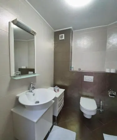 Apartment Aron *